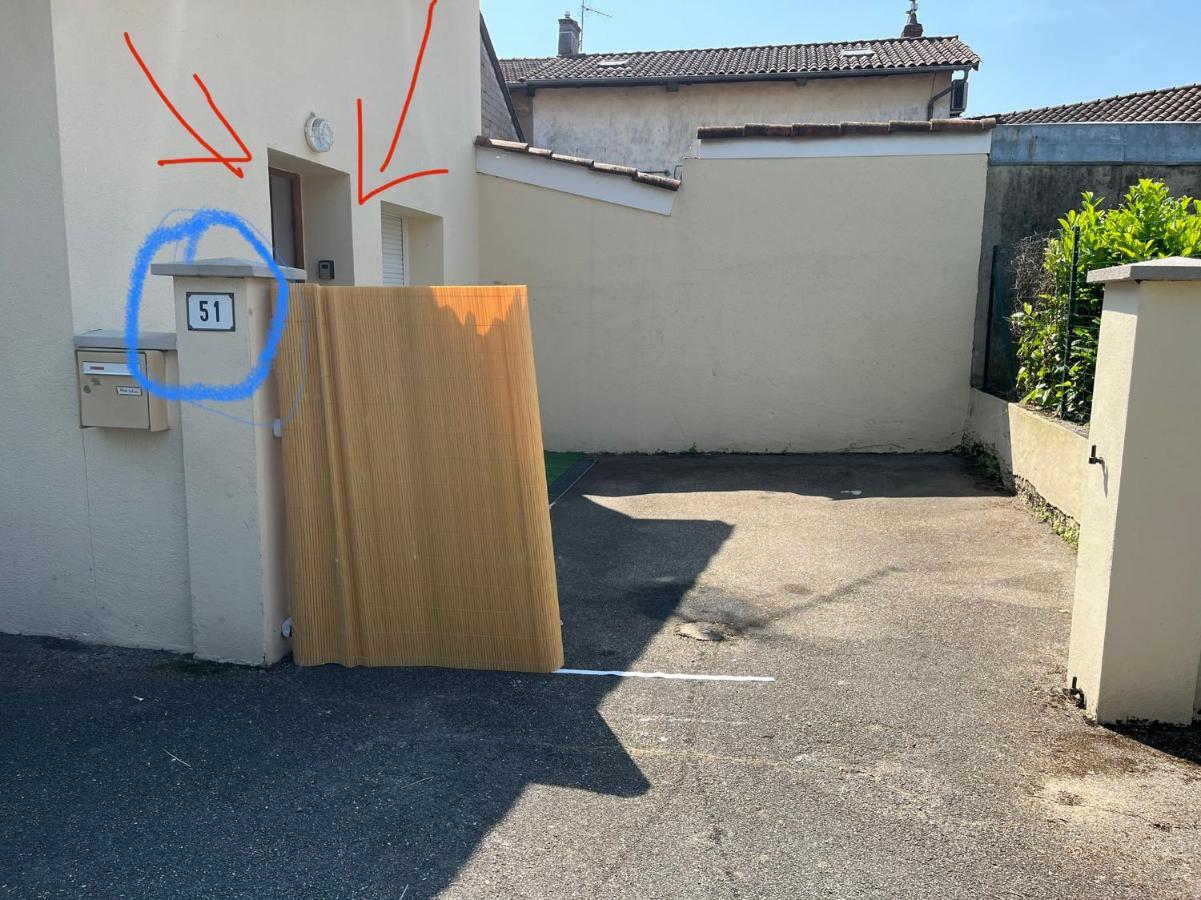 Le Petit Prince , Jolie Maisonnette Terrasse Netflix Parking Prive Jeux De Societe Bourg-en-Bresse Extérieur photo