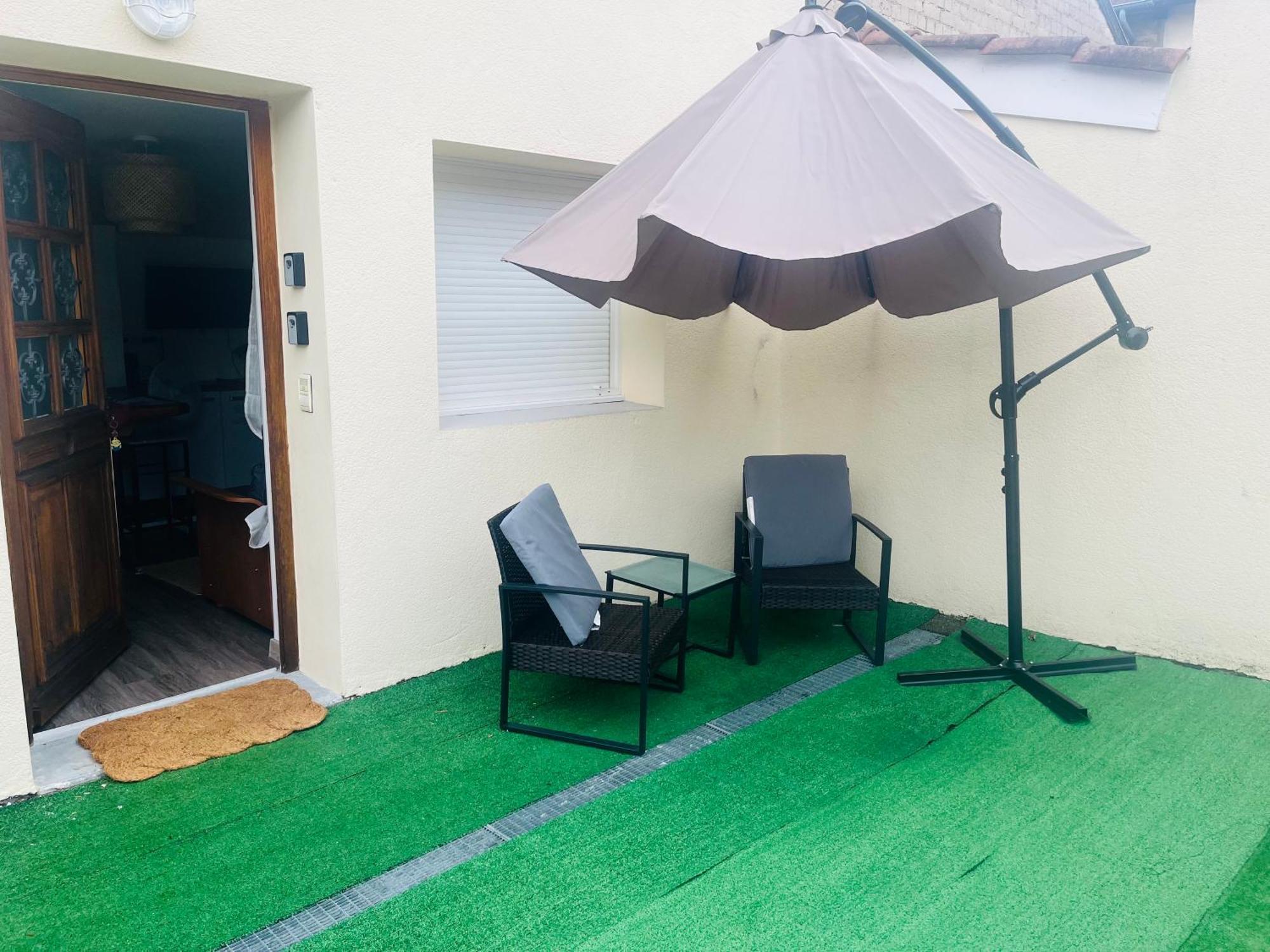 Le Petit Prince , Jolie Maisonnette Terrasse Netflix Parking Prive Jeux De Societe Bourg-en-Bresse Extérieur photo